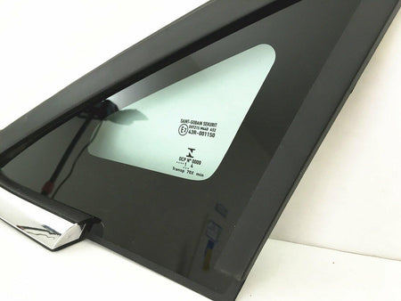 OEM Chrome Moulding Style Driver Left Side Front Vent Window Vent Glass Compatible with Ford Fiesta 2011-2019 Models
