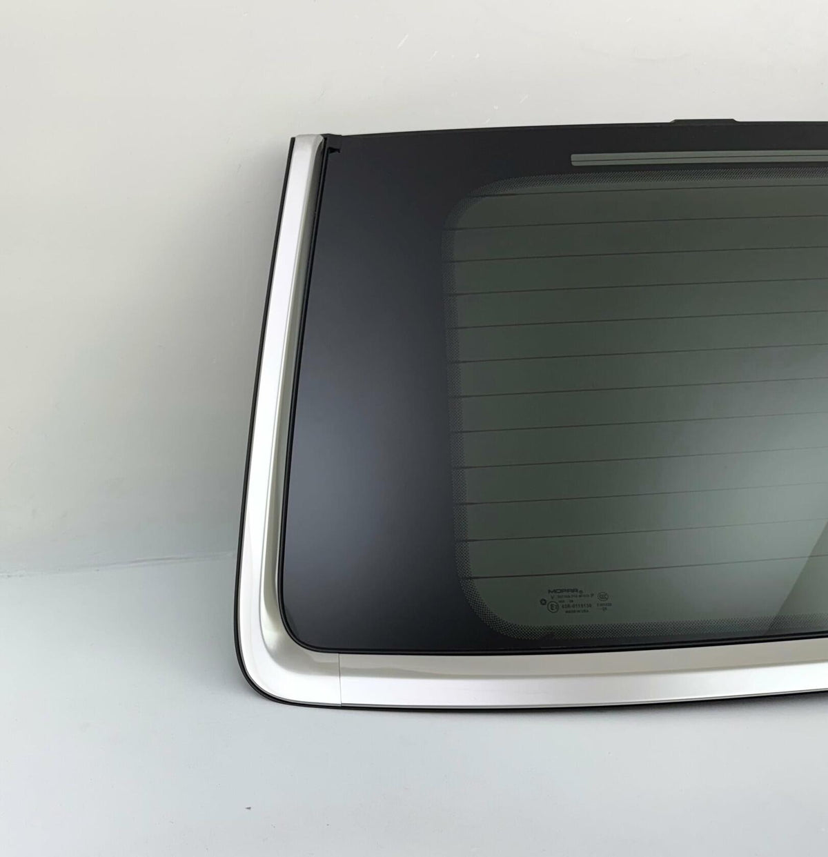 OEM Chrome Trim Heated Rear Back Tailgate Liftgate Window Glass Compatible with Jeep Wagoneer / Wagoneer L / Grand Wagoneer / Grand Wagoneer L 2022-2026 Models