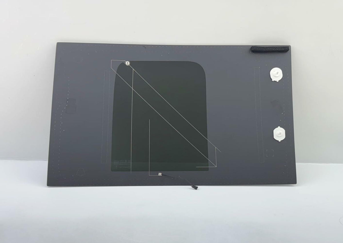 With Antenna Style Driver Left Side Rear Quarter Window Quarter Glass Compatible with Land Rover Defender 90 / 110 / 130 2020-2025 4 Door Models