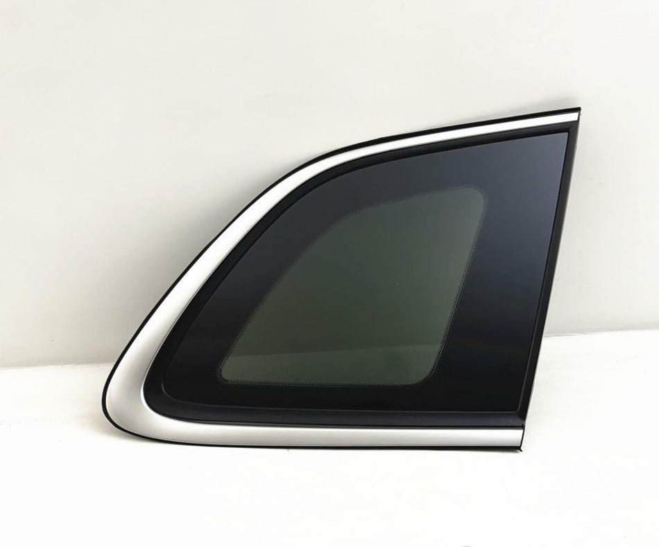 Chrome Molding Style Passenger Right Side Quarter Window Quarter Glass Compatible with Jeep Cherokee 2014-2018 Models (Not For Grand Cherokee)